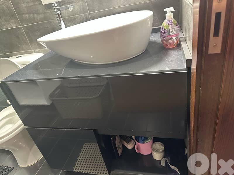box for bathroom with sink on top 1