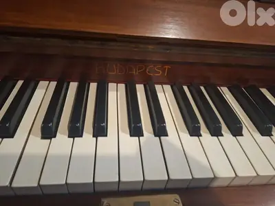 piano acoustic made Hungary by Budapest very good condition