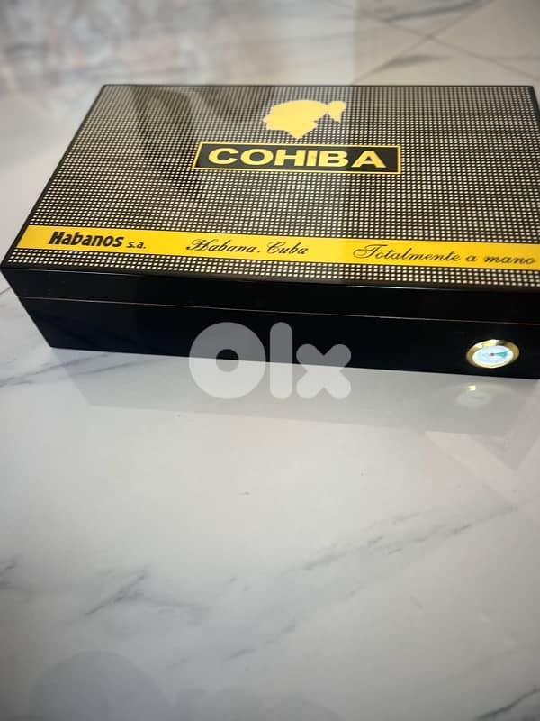 cigar humidor 0