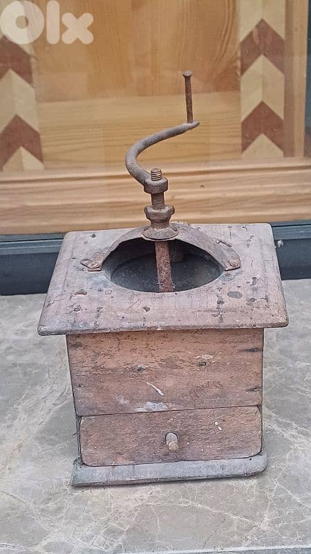 antique 0