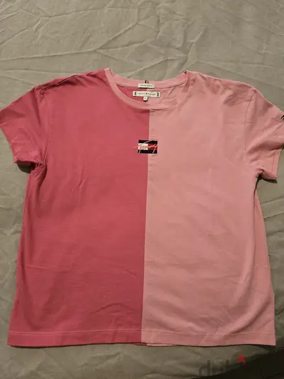 2 tshirts size 10-12