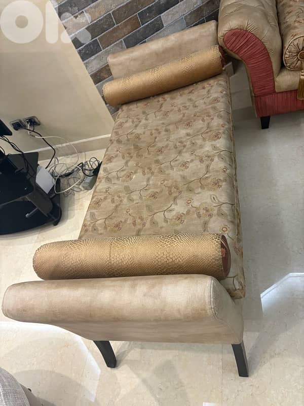 luxurious Sofa, Bergère and table 3