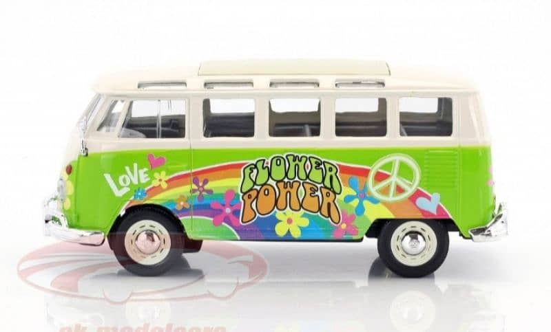 V. W T1 Samba Bus diecast car model 1;24 2