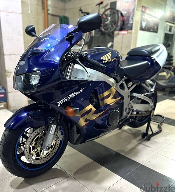 Honda Cbr 900  fireblade 0