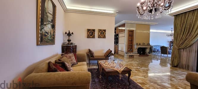 A 400 m2 apartment for sale in Achrafieh