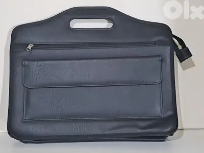 2 briefcases for men, made of leather