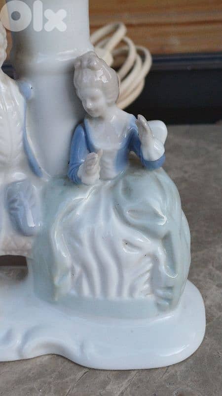 antique 4
