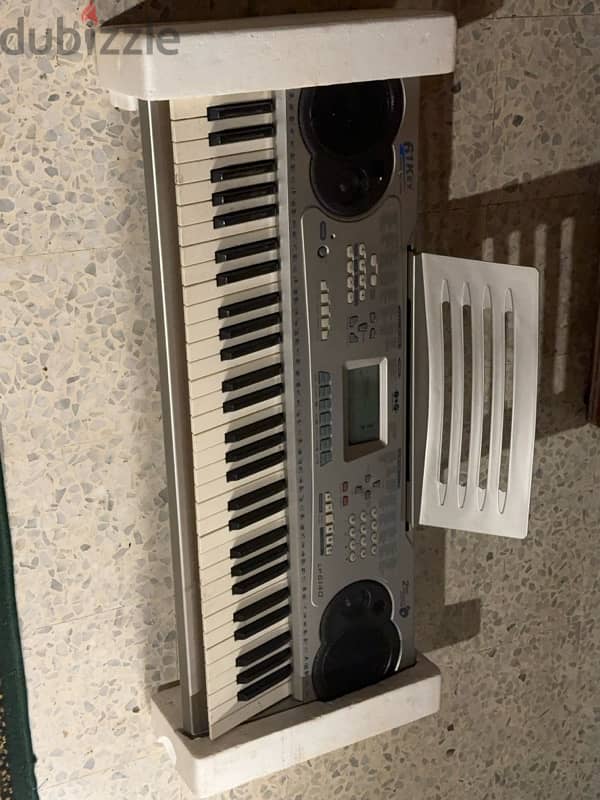 piano like new 0