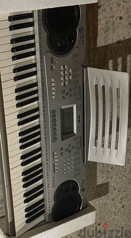 piano like new 4