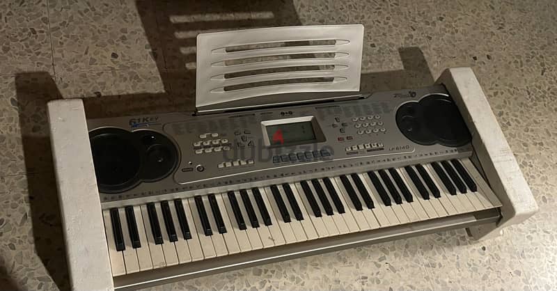 piano like new 5