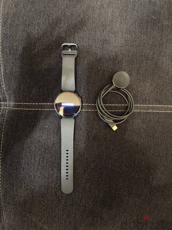 Watch samsung series 5 44mm good condition : 1