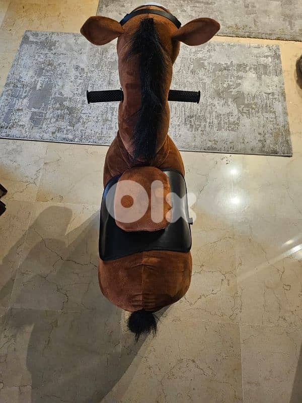 horse 3