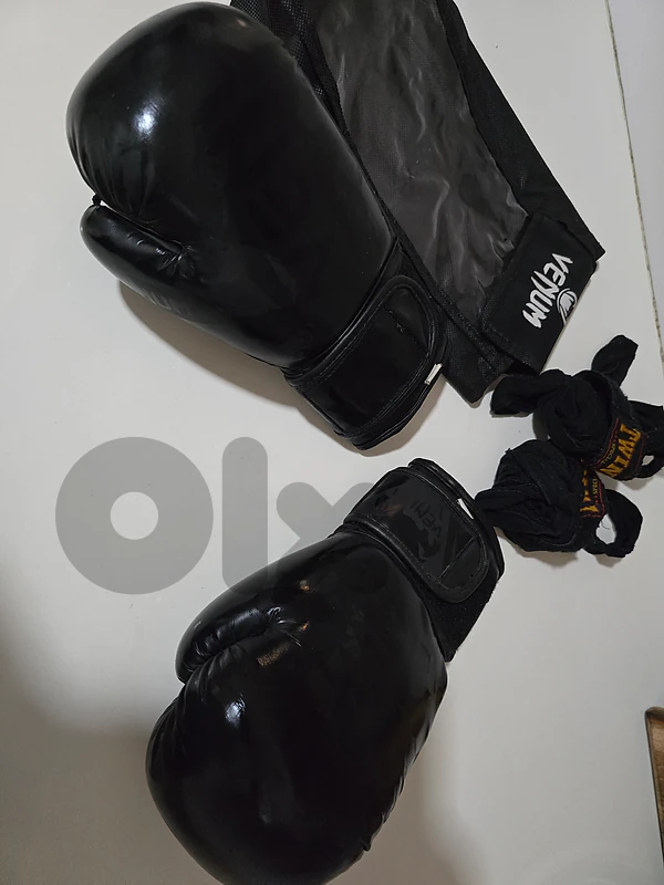 Boxing gloves venum size 6