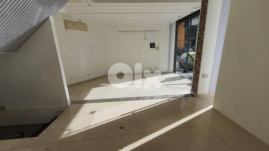Shop for sale in mar Eliasمحل للبيع في مار الياس