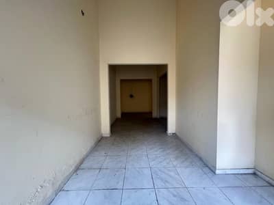 Showroom for sale in Hamra صالة عرض للبيع في الحمرا