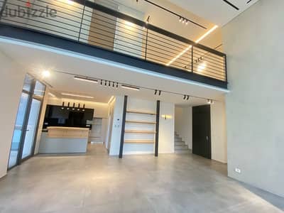 Amazing high ceiling loft with open view  shared gym and pool
