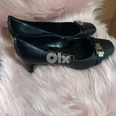 calvin klein size 37