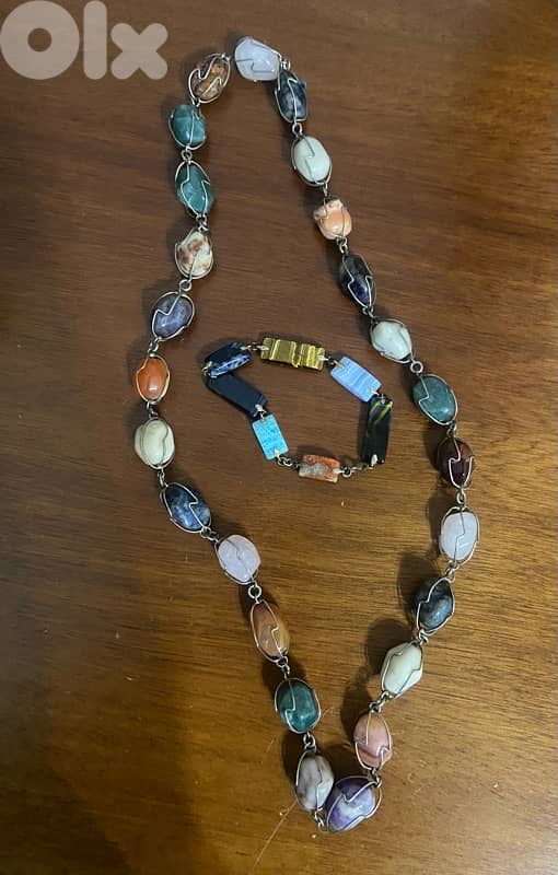 bulk lot of Fashion jewelry Bracelets ans necklaces 0