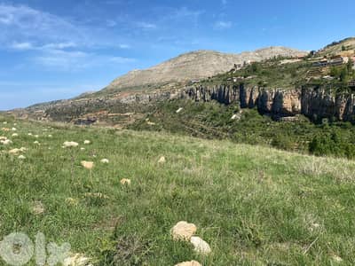 980m2 Land + view 4 sale in kfarzebian أرض للبيع في كفرزبيان