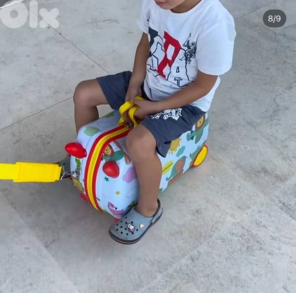 Kids Ride On Suitcase Children Travel - Like New 3