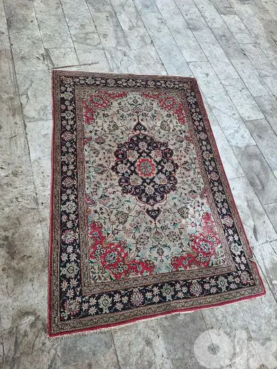 سجادة قم انتيك حياكة يد الوان نباتي انتيك