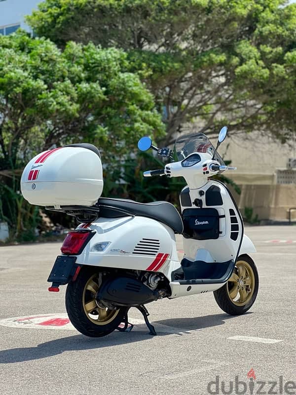Vespa 300GTS. Racing Sixties 1