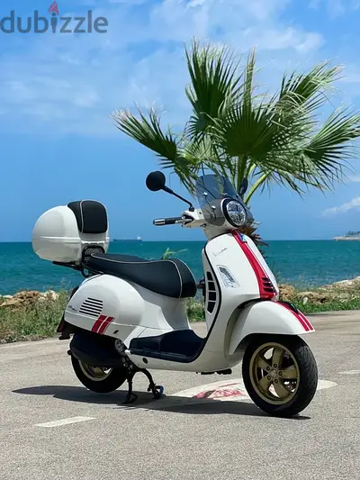 Vespa 300GTS. Racing Sixties