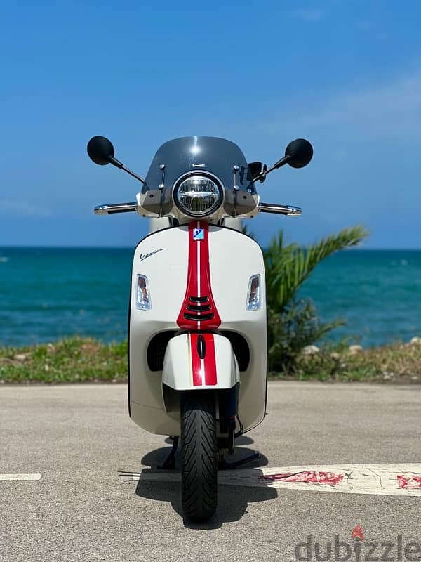 Vespa 300GTS. Racing Sixties 3