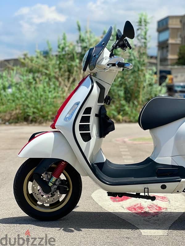 Vespa 300GTS. Racing Sixties 10