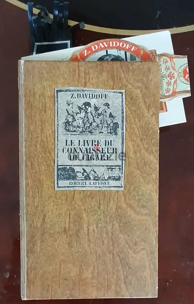Signed cigar book by Zino Davidoff 1969