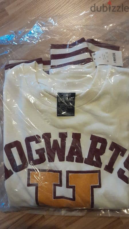 HARRY POTTER, HOGWARTS original new sweater s/m size unisex 1
