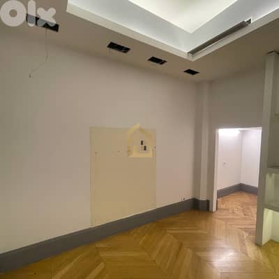 Shop for rent in Downtown NY101 محل تجاري للإيجار في وسط مدينة