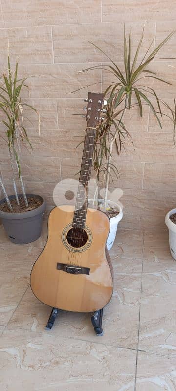 acoustic guitar hand made spruce and mahogany wood 0