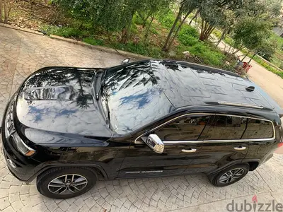 Grand Cherokee 2018 | Limited (Black on Black) | سوبر نضيف