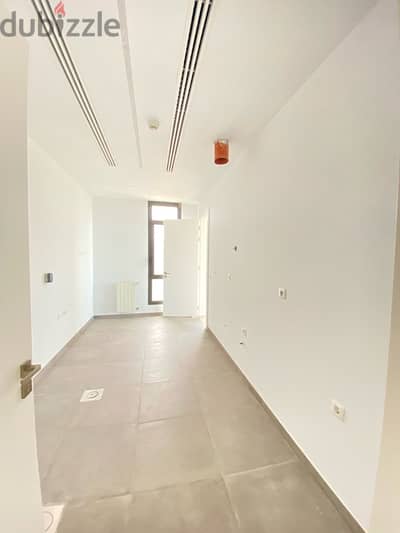 Beautiful modern and bright high end bld