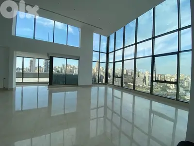 Amazing high ceiling loft with large terrace or garden 700 sqm