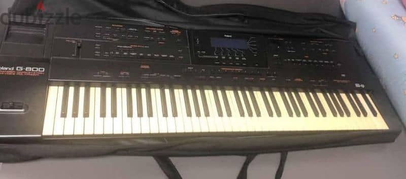 Roland G-800 Arranger Keyboard – Professional Grade – Quick Sale! 1