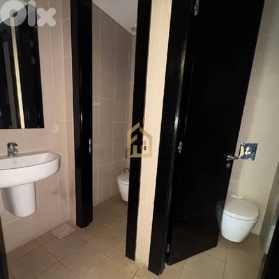 Office for rent in Downtown HN112 مكتب للإيجار في وسط المدينة