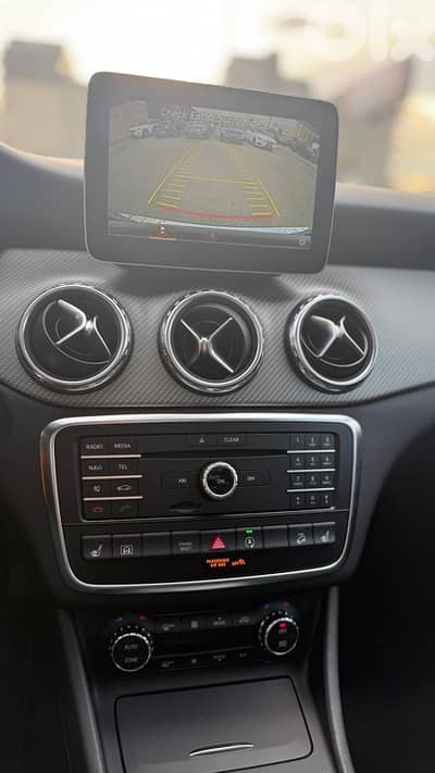 Mercedes-Benz GLA 250 URBAN   4-MATIC