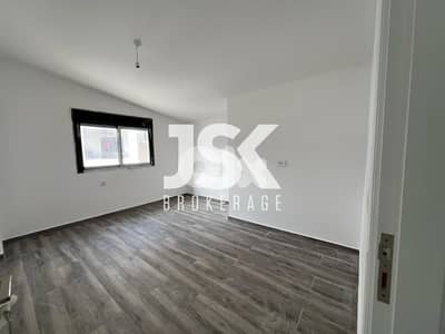 L17872 - Apartment With Terrace For Sale in Adma