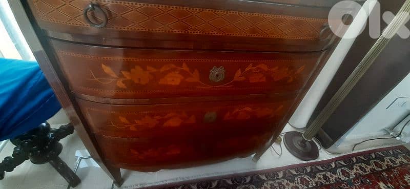 Commode 5