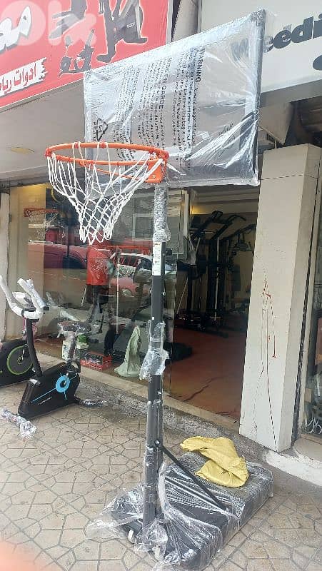 Now 80$ (special price) movable hoop basketball . swimming pool mode 0