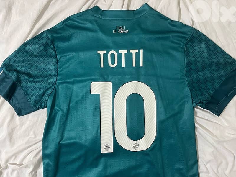 roma totti newbalance green edition jersey 2