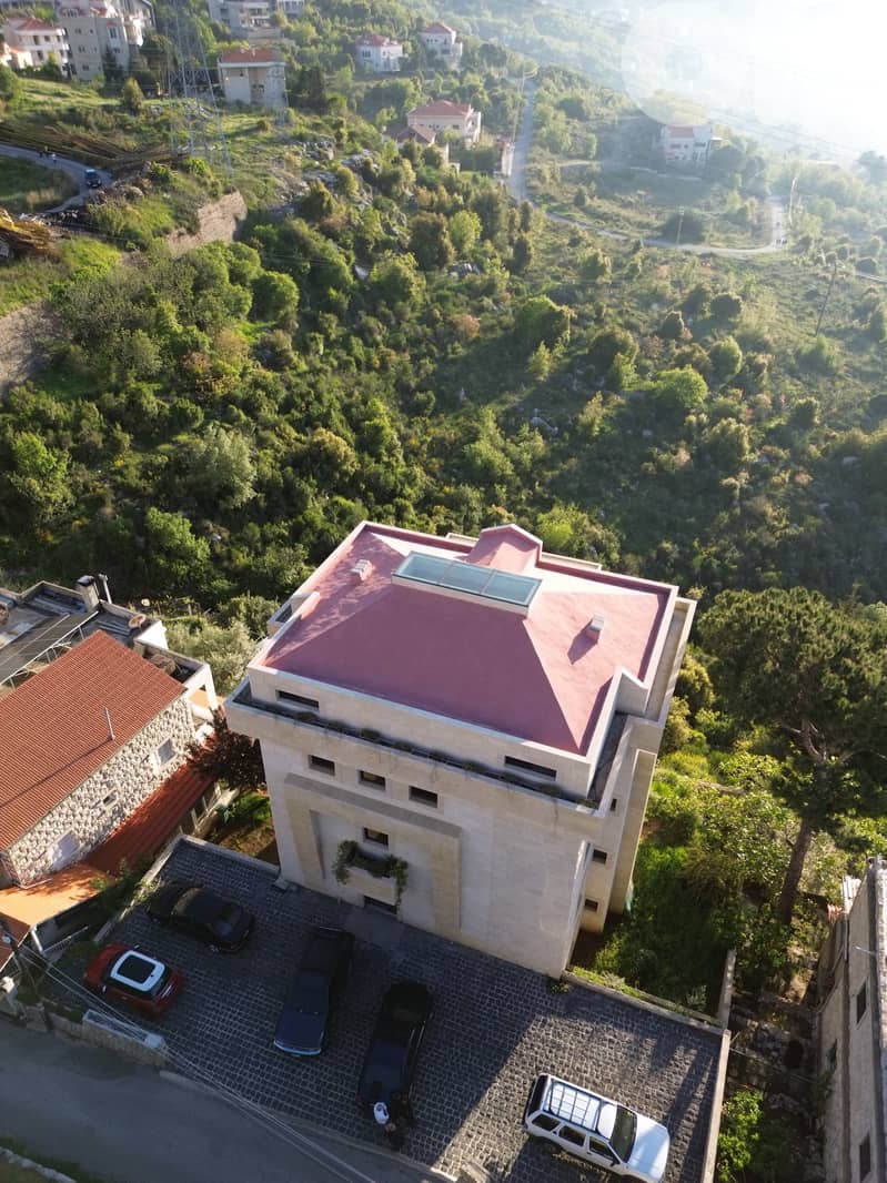 L14898-A High-End Well Constructed Building For Sale In Bikfaya 5