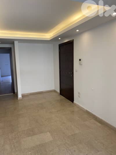 SPACIOUS APARTMENT IN MONOT , ACHRAFIEH (300SQ) 4 BEDROOMS , (AC-1017)