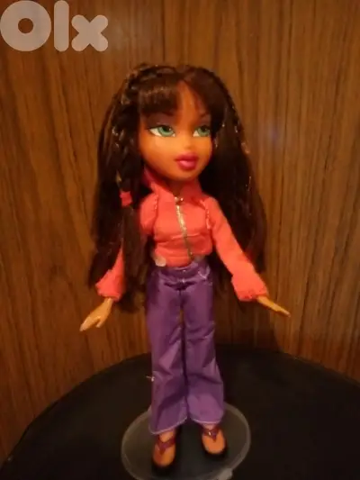BRATZ SUN KISSED SUMMER DANA as new doll 1st Edition 04+Slipper=33$