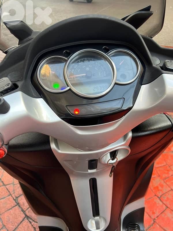 piaggio Mp3 300 cc 7