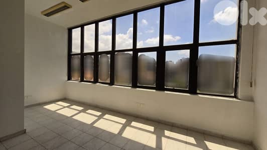 Office for rent in Antelias مكتب للإيجار في أنطلياس