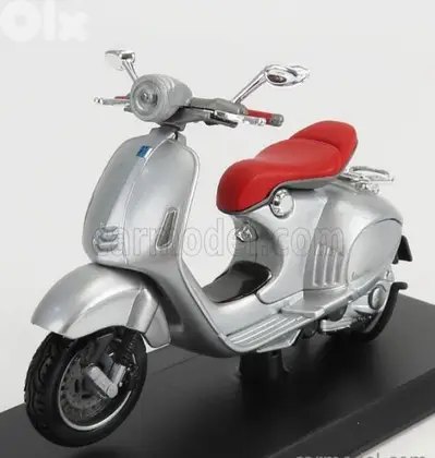 Vespa 946 Bellissima 2014 diecast motorcycle model 1;18.