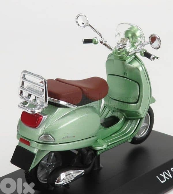 Vespa LXV 2014 diecast motorcycle model 1;18 2